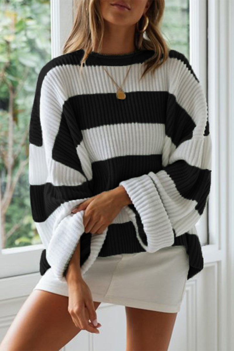 Fashion Sweet Striped Contrast O Neck Sweaters(3 Colors)