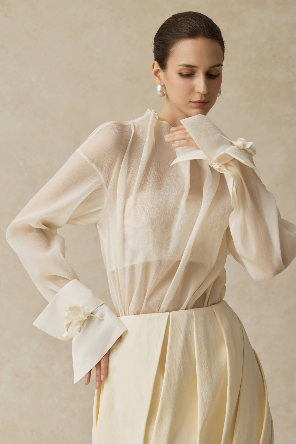 3D FlowerTop & Pleated High Waist Mini Skirt Set
